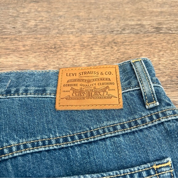 Levi's Premium Bow Side Cutout Mom Jeans High Rise 100% Cotton Size 28 $128 - Picture 11 of 13